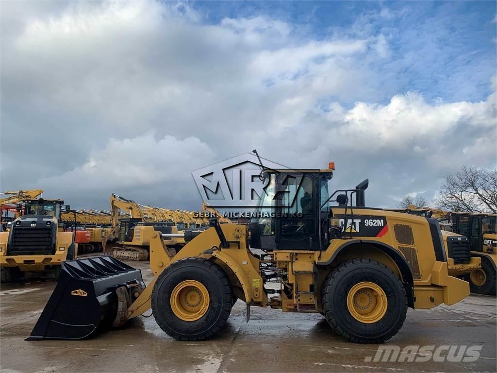 CAT 962M ( 950 M ) Pale gommate