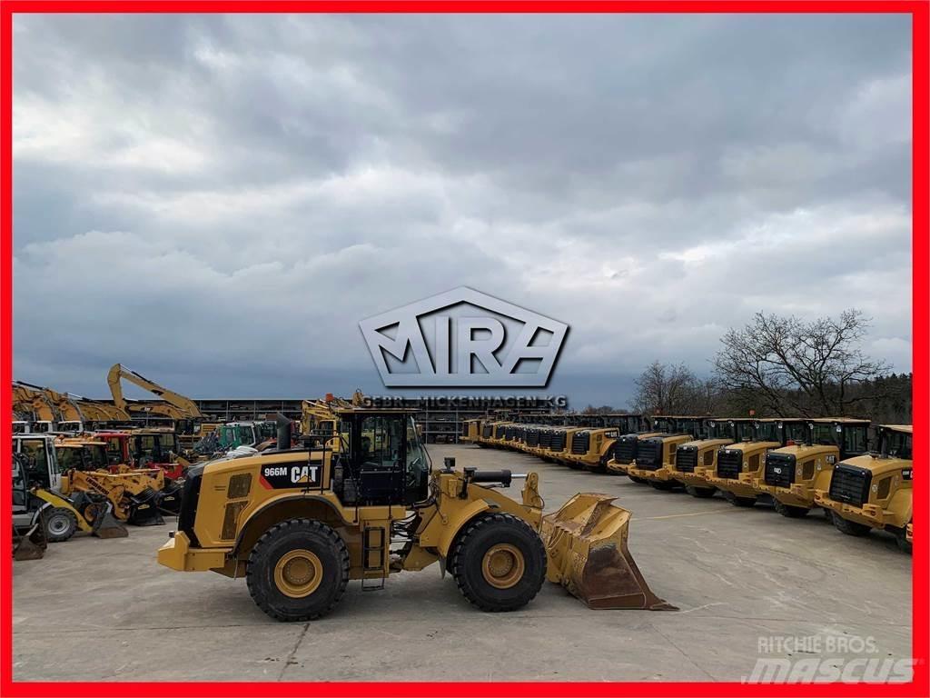 CAT 966M Pale gommate