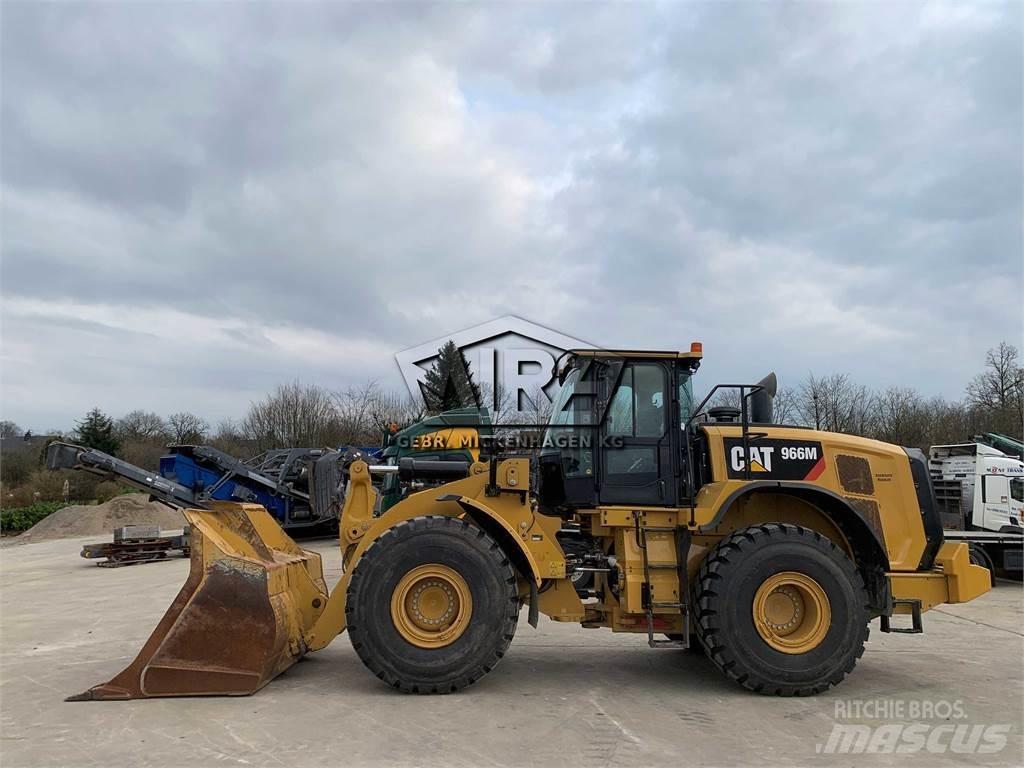 CAT 966M Pale gommate