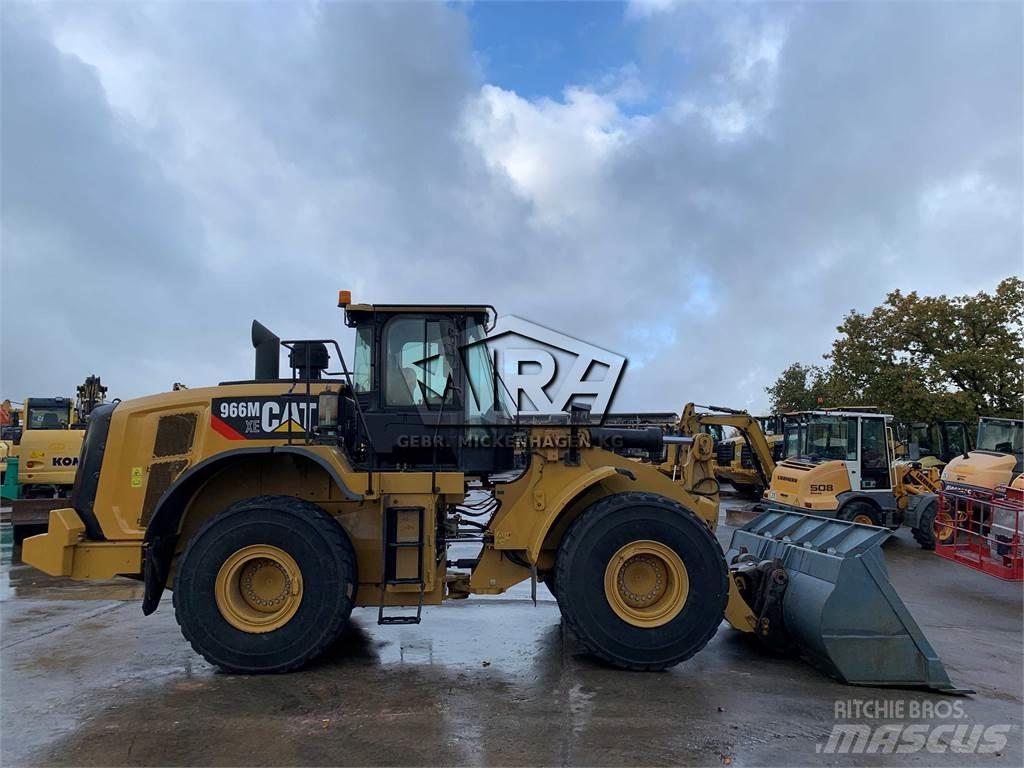 CAT 966M XE Pale gommate
