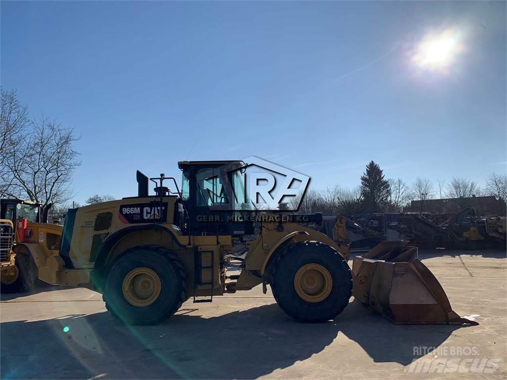 CAT 966M XE Pale gommate
