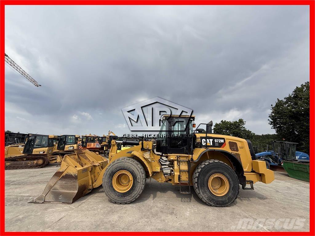 CAT 972M XE Pale gommate