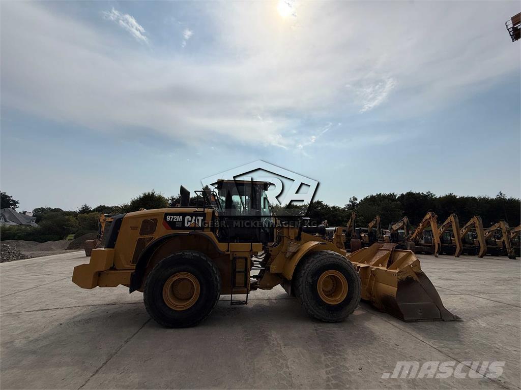CAT 972M XE Pale gommate