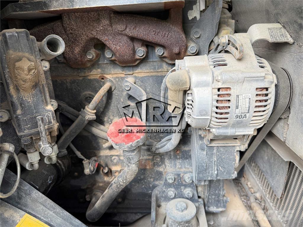 Komatsu WA70-7 Pale gommate