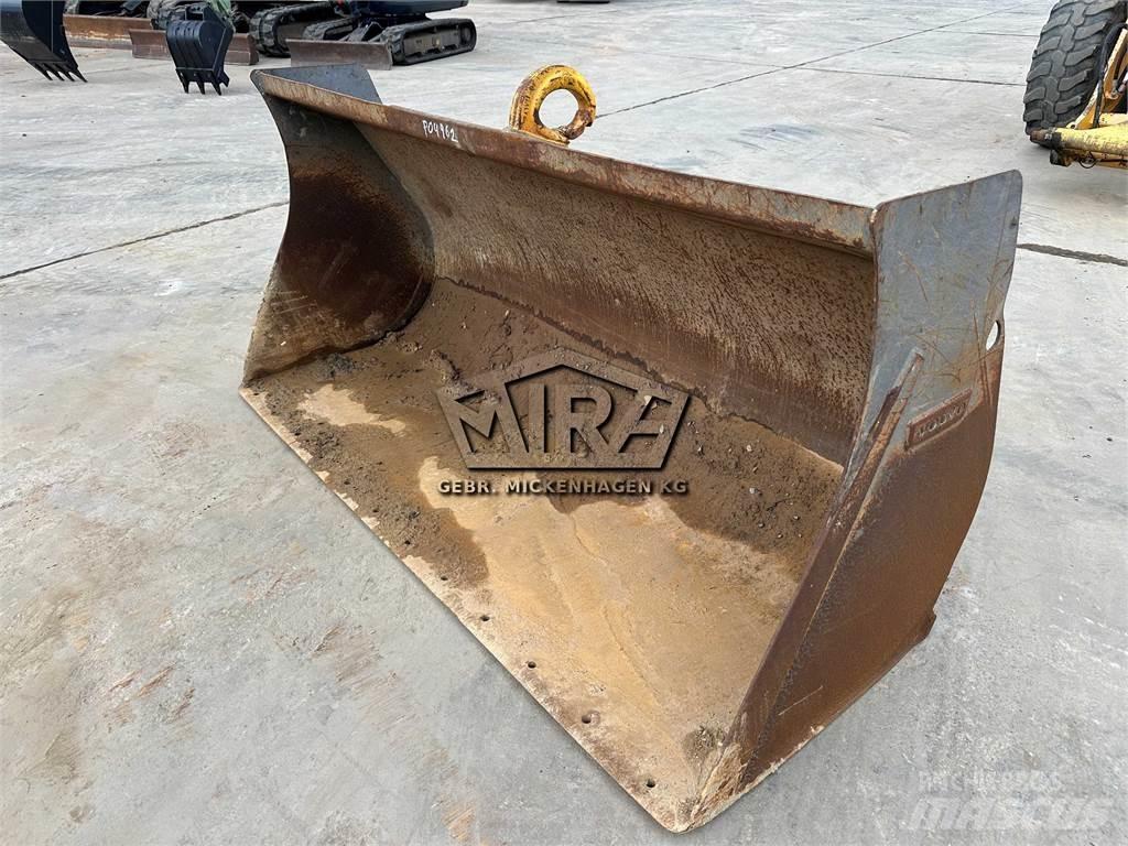 Volvo 2100 mm / L35 Benne