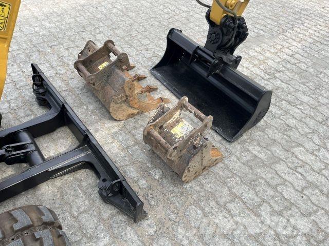 CAT 302 CR Costruzioni - Altro