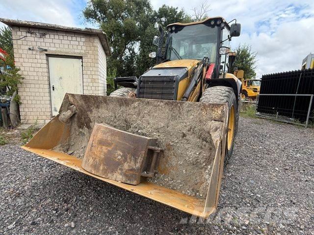 CAT 444 F Terne