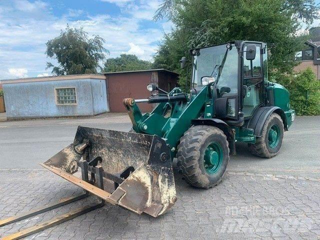 CAT 906 M Pale gommate