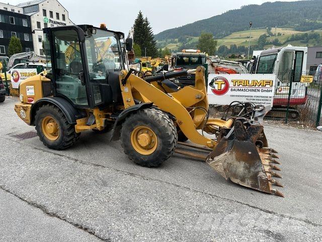 CAT 906H Escavatori gommati