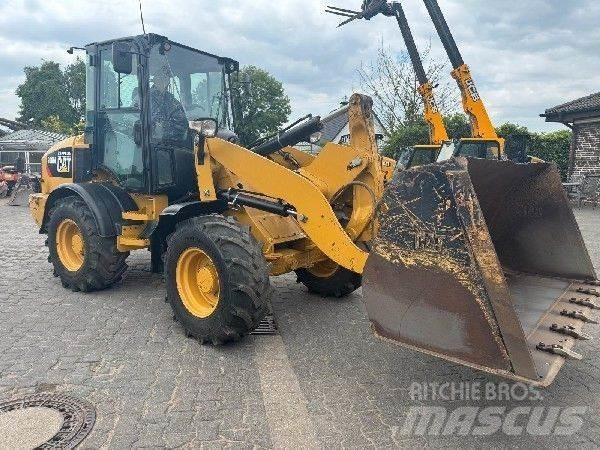 CAT 908 Pale gommate