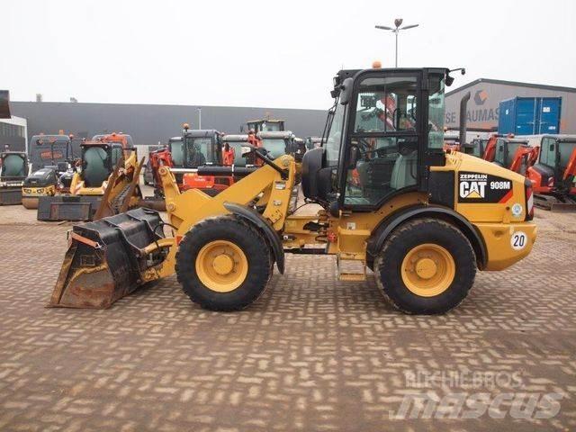 CAT 908M / 35 km/h Pale gommate