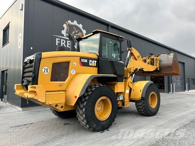 CAT 930K Radlader Pale gommate