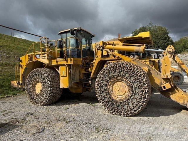 CAT 988 H Pale gommate