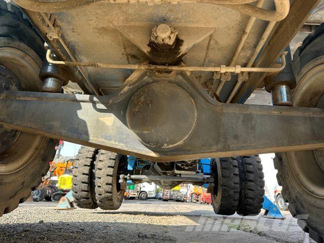 Fuchs MHL 320 Escavatori gommati