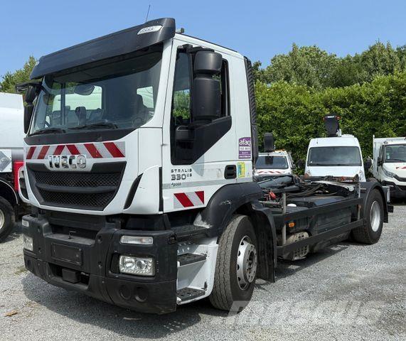 Iveco Stralis 330 Camion con gancio di sollevamento