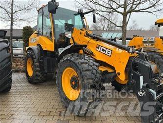JCB TM 320 Pale gommate
