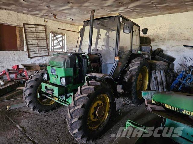 John Deere 1850 A Trattori