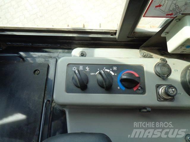 Komatsu D61 PX-24 Dozer cingolati