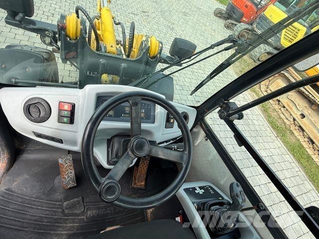 Komatsu WA70-5 Pale gommate