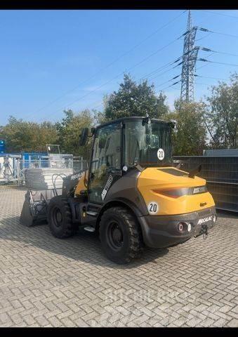 Mecalac AS 750 Pale gommate