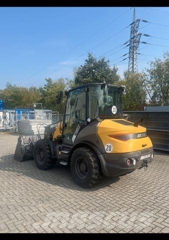 Mecalac AS 750 Pale gommate