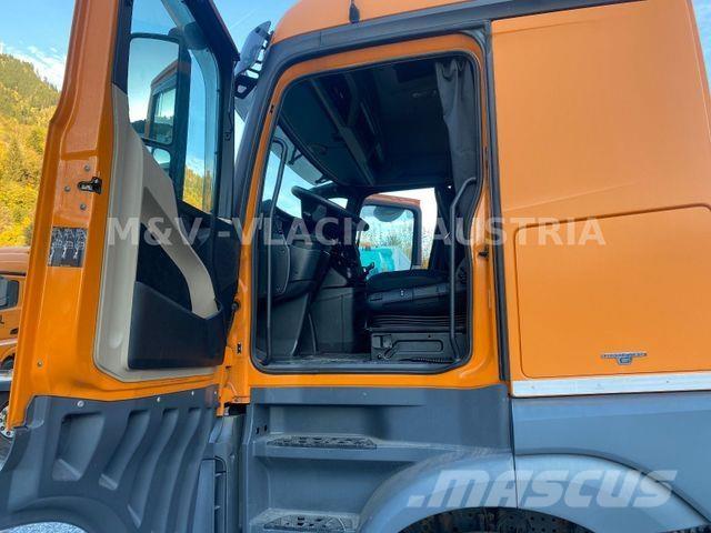 Mercedes-Benz 2542 Autocabinati