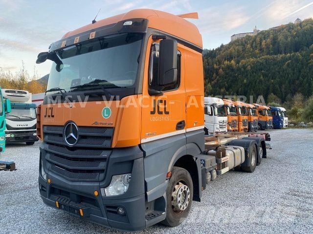 Mercedes-Benz 2542 Autocabinati