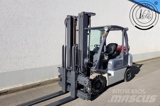 Nissan U1D2A25LQ Carrelli elevatori GPL