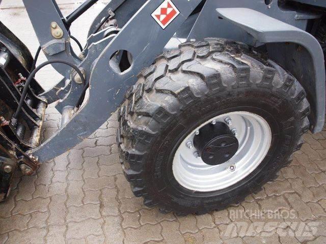 Terex TL100 Pale gommate
