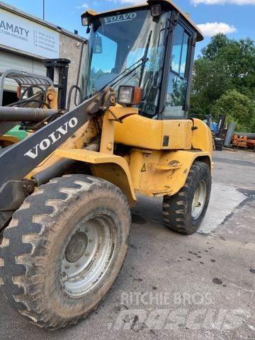 Volvo L30 Pale gommate