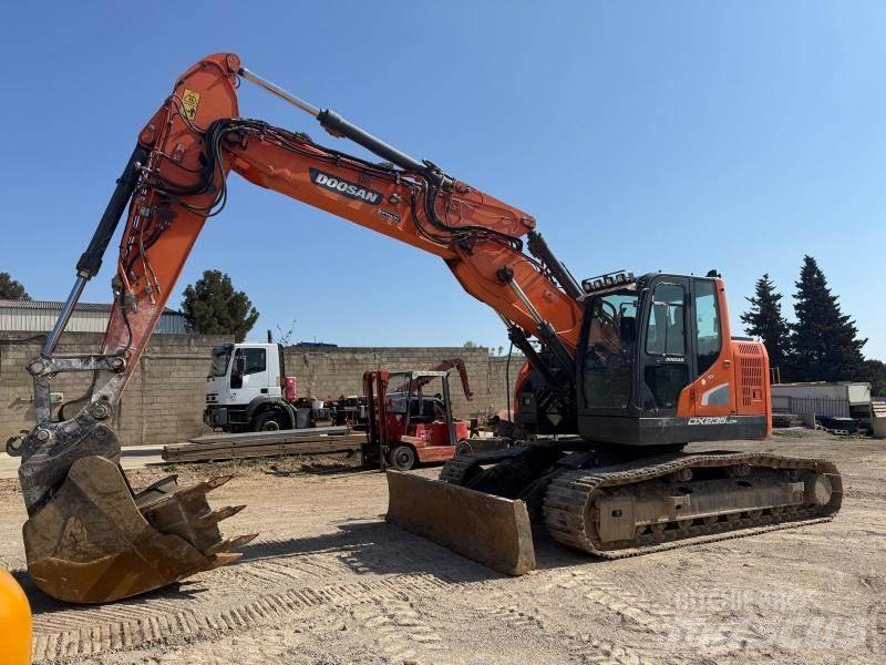 Doosan DX235LCR Escavatori cingolati