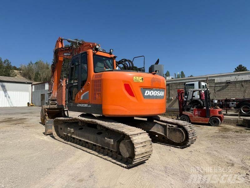 Doosan DX235LCR Escavatori cingolati
