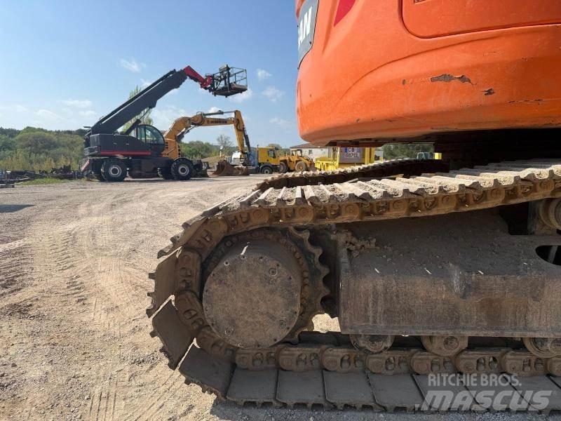 Doosan DX235LCR Escavatori cingolati