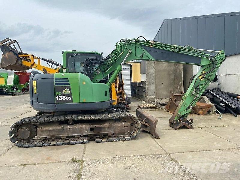 Komatsu PC138-8 Escavatori cingolati