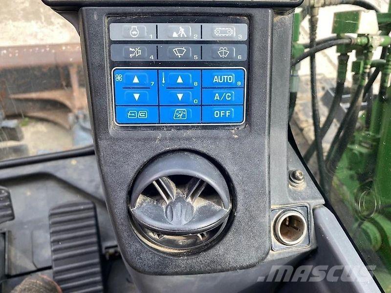 Komatsu PC138-8 Escavatori cingolati