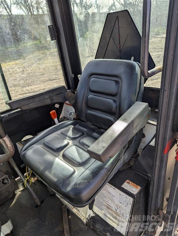 Bobcat X220 Miniescavatori