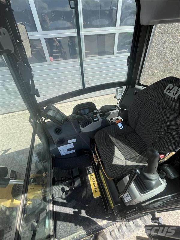 CAT 301.8 Miniescavatori