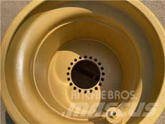 CAT 535C Pneumatici, ruote e cerchioni