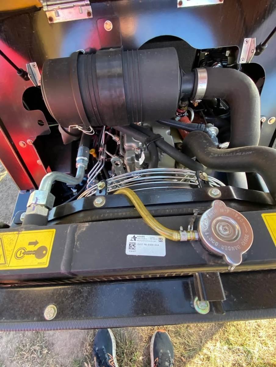 ASV RT25 Mini Pale Gommate
