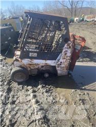 Bobcat 463 Mini Pale Gommate