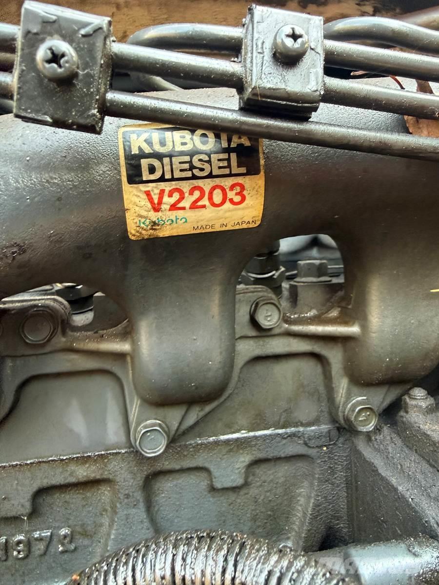 Bobcat 753 Mini Pale Gommate