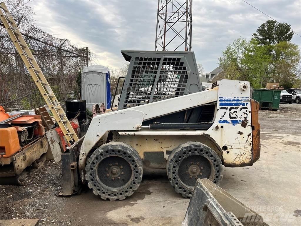 Bobcat 763 Mini Pale Gommate