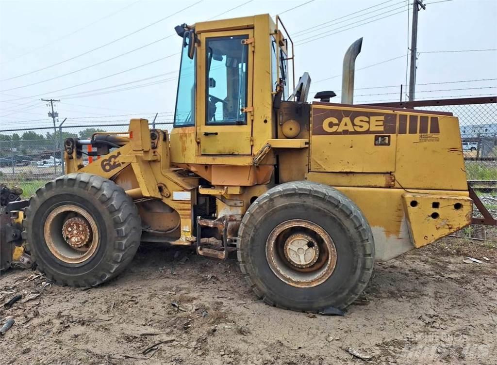 CASE 621 Pale gommate