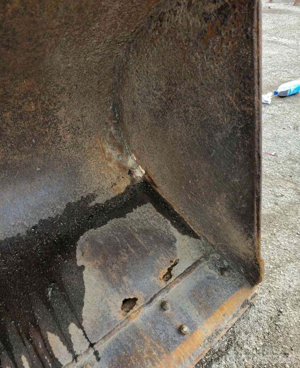 CASE 621B Pale gommate