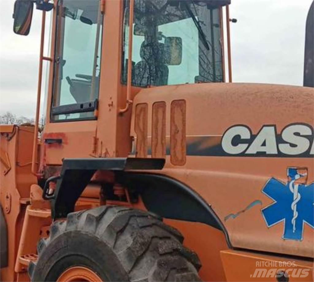 CASE 621D Pale gommate