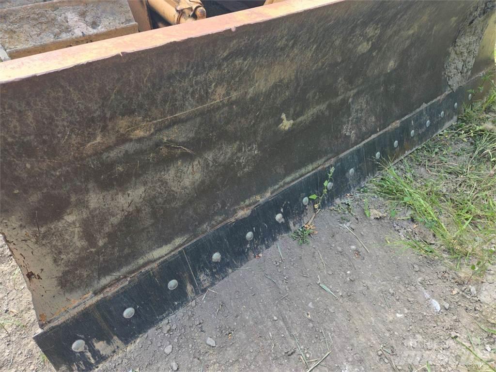 CASE 650L Dozer cingolati