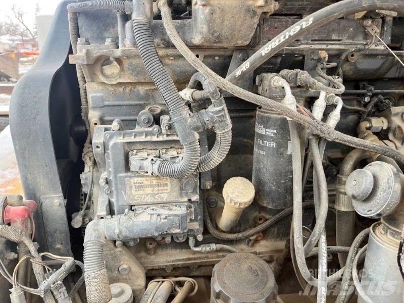 CASE 721D Pale gommate