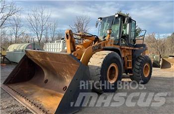 CASE 921E Pale gommate