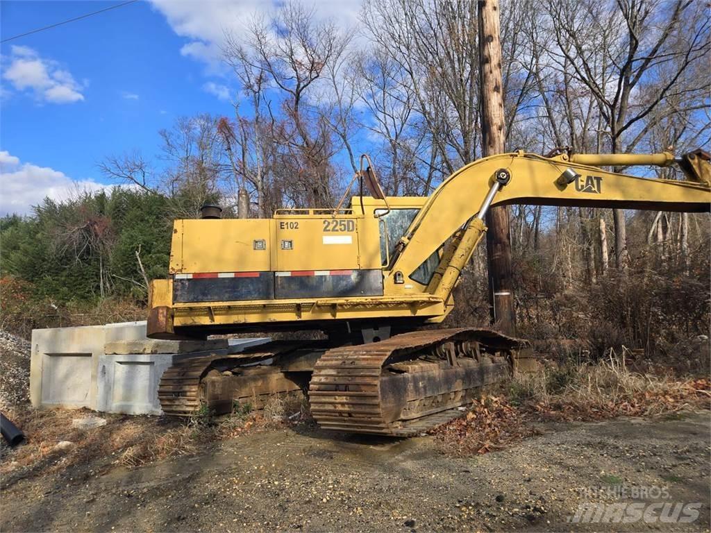 CAT 225D Escavatori cingolati