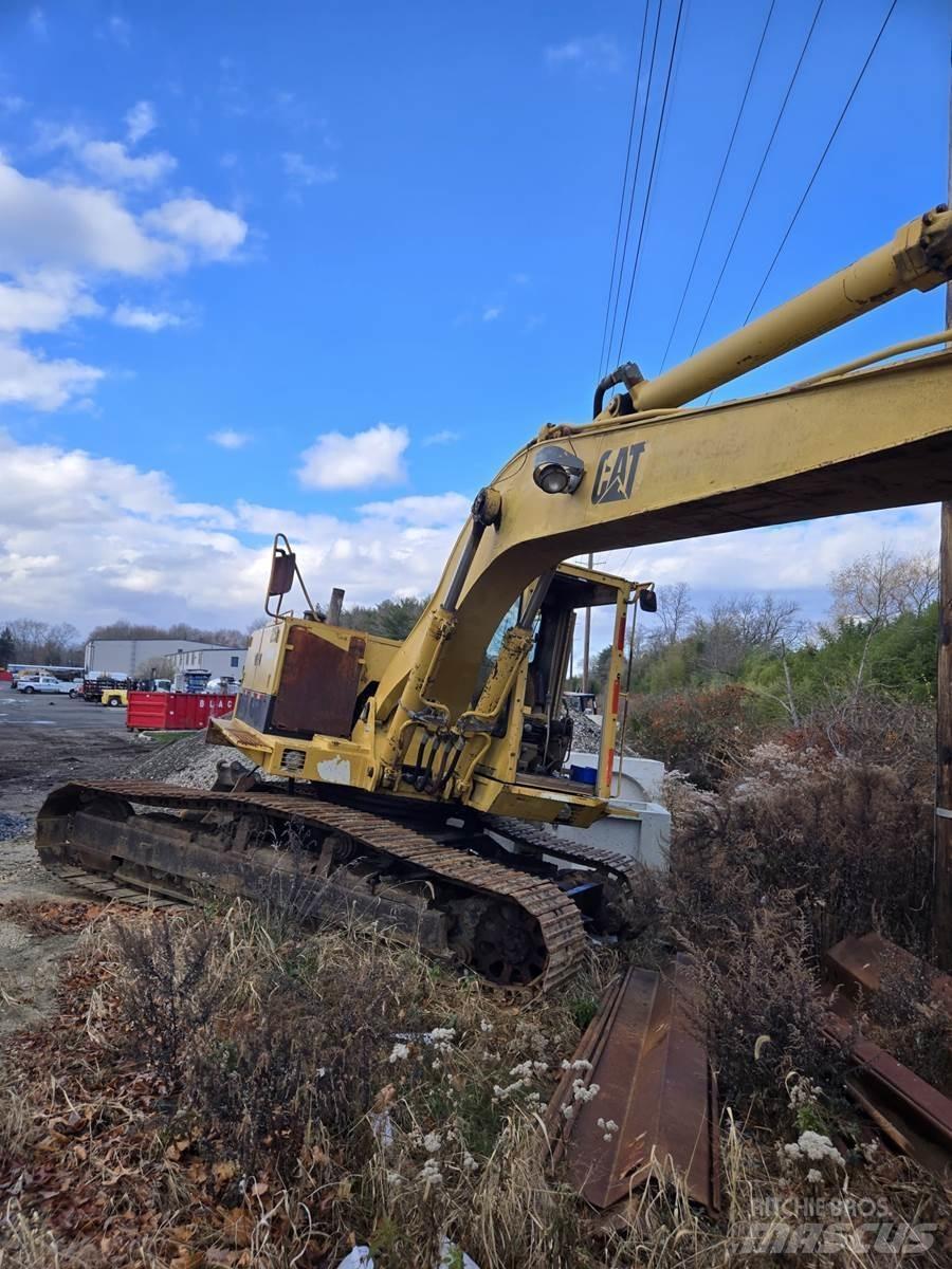 CAT 225D Escavatori cingolati